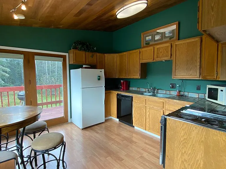 342 Chugach Dr — Photo 2