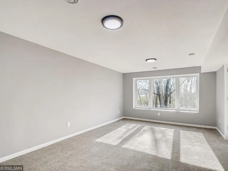 14104 Knollway Dr N — Photo 11