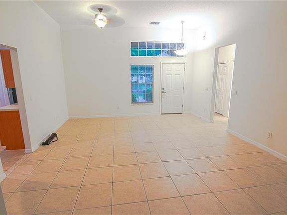 4th image of 9681 Myrtle Creek Ln