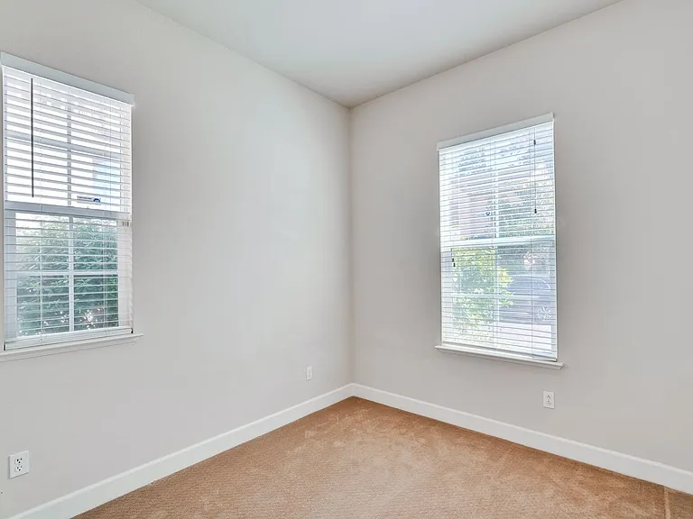 104 Alden Ct — Photo 47