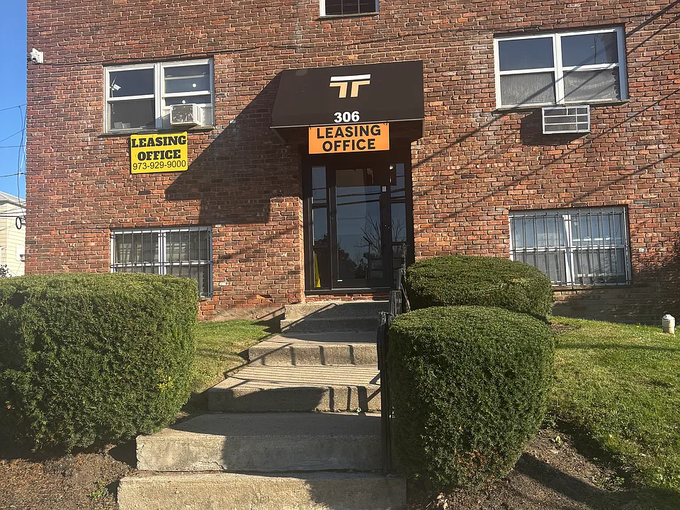 274 Eastern Pkwy #4