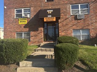 306 Eastern Pkwy #4C, Irvington, NJ 07111