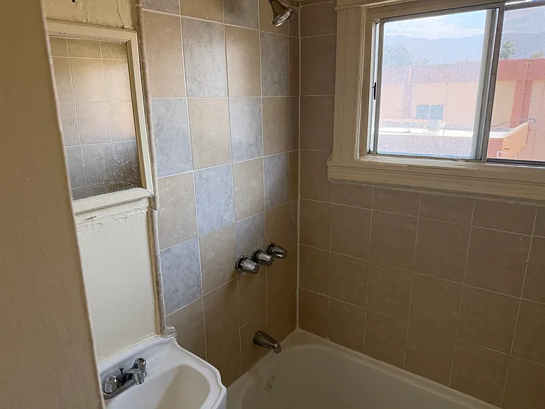 833 N Orange Grove Blvd #1 — Photo 7