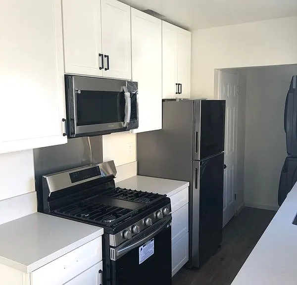 2106 N Vallejo St #BACK HOUSE — Photo 3