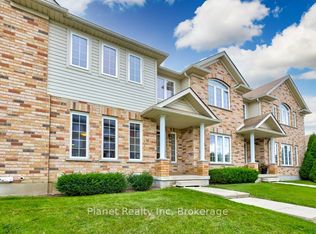 105 Bard Blvd #52, Guelph, ON N1L 0E2