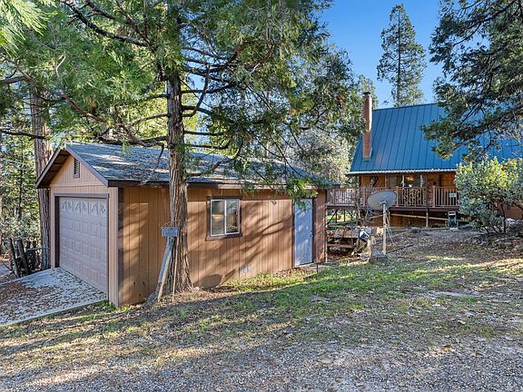 3rd image of 41722 Merriman Ln