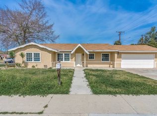 11277 Town Country Dr, Riverside, CA 92505