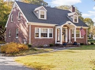 313 Sandwich St, Plymouth, MA 02360