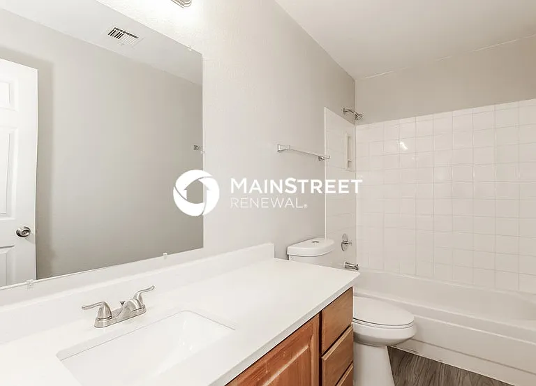 526 E Utopia Rd — Photo 14