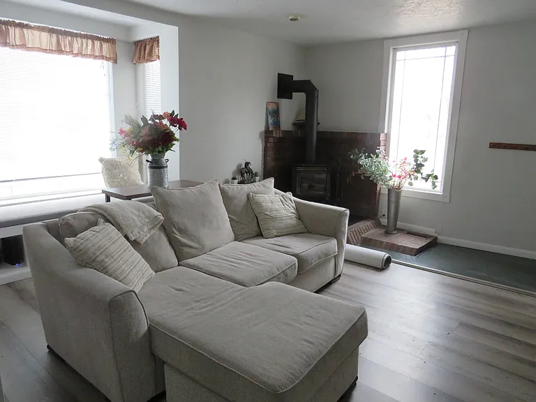 1014 E Franklin St — Photo 10