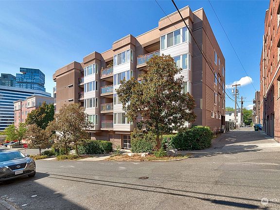 2nd image of 1700 Bellevue Avenue #202