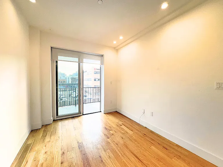 516 Herkimer St #3B — Photo 5