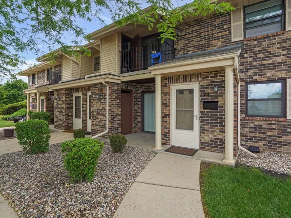 6840 Mariner Dr, Racine, WI 53406
