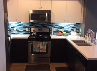 200 S Los Angeles St APT 221, Los Angeles, CA 90012
