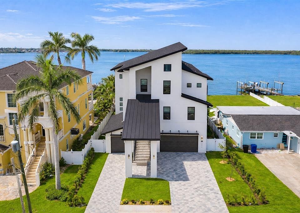 1st image of 1843 BAYOU GRANDE BOULEVARD NE