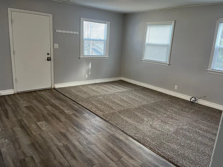 2206 Crawford St — Photo 10