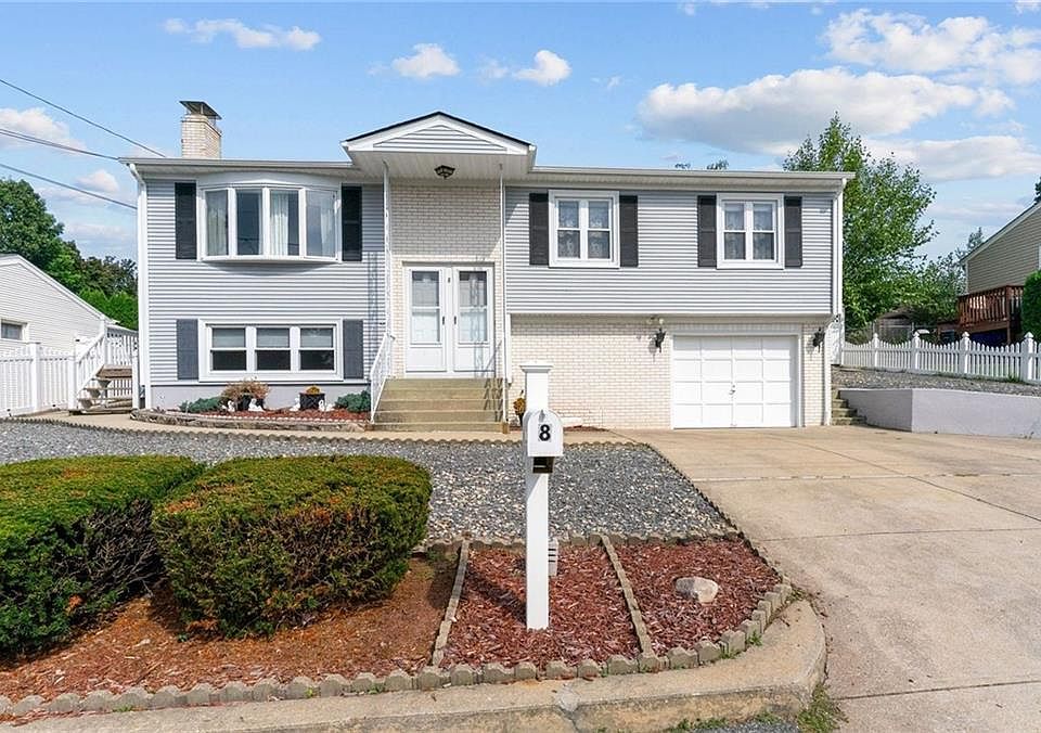 1st image of 8 Pleasant Ave