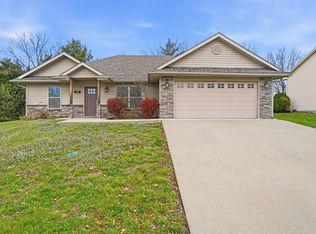 1481 S Daniel Boone Blvd, Columbia, MO 65201