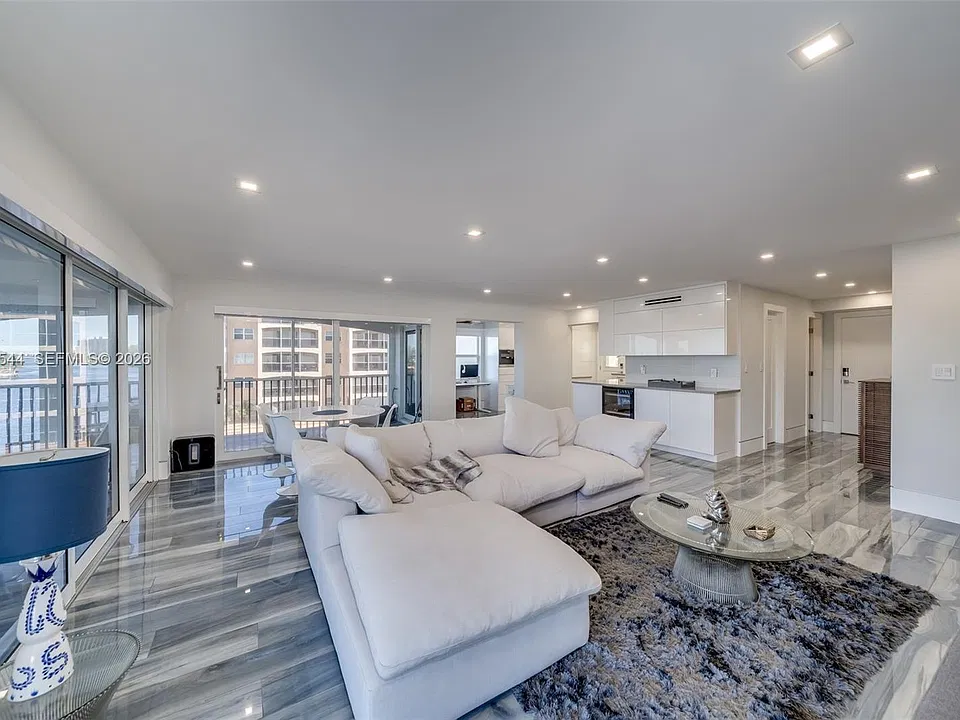 2871 N Ocean Blvd #R360
