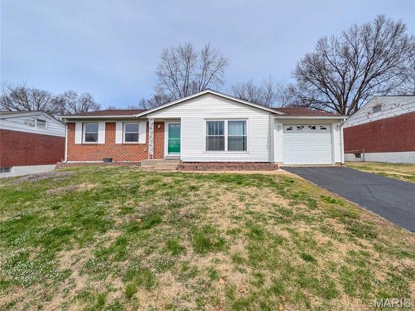 1513 Cargill Dr, Saint Louis, MO 63136