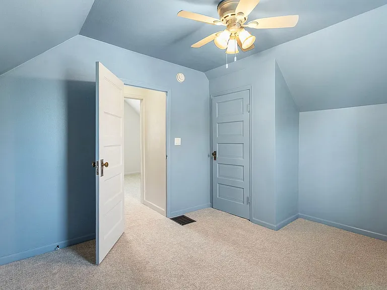 1190 Lakeview Dr — Photo 20