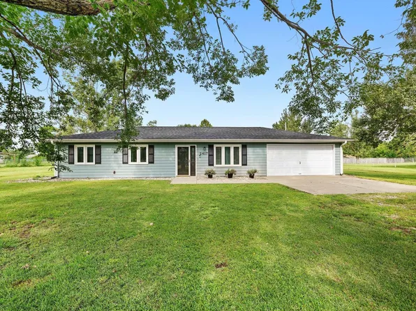 2417 Brookfield Dr, Manhattan, KS 66503