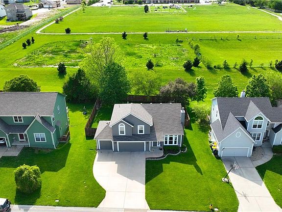 3rd image of 5718 Meadowlark Dr