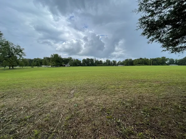 245 Horseshoe Bend Rd, Linden, TN 37096