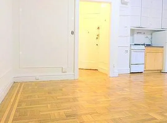 Rented by Manhattan Spaces | media 16