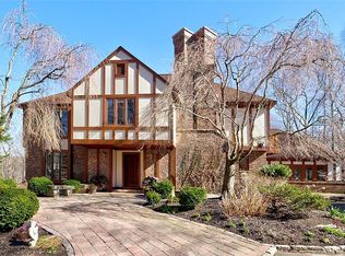 122 Flat Rock Rd, Branford, CT 06405