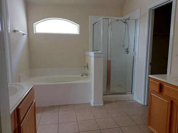822 Forest Thicket Ln — Photo 4