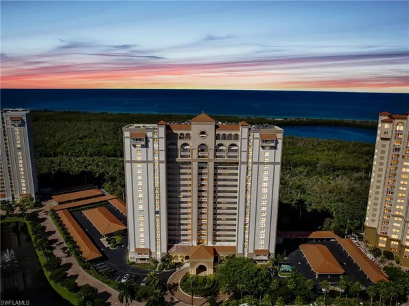 6585 Nicholas BLVD #905, NAPLES, FL 34108