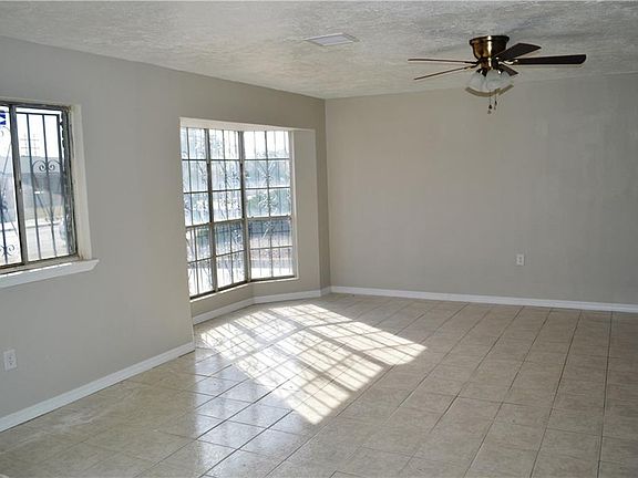 3rd image of 9513 Selkirk Dr