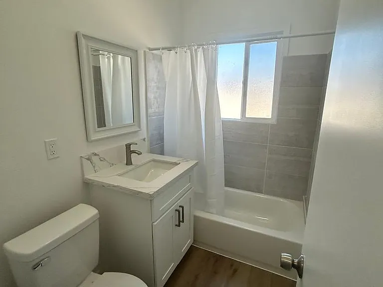 2256 Cambridge St — Photo 9