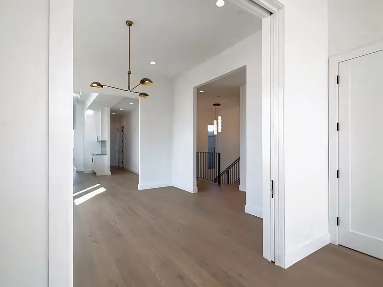 1502 Golden Gate Ave — Photo 24