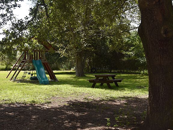 Playground w/Picnic Area