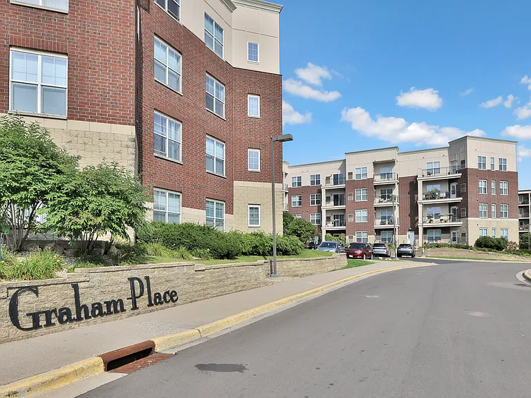Graham Place Senior — Photo 6