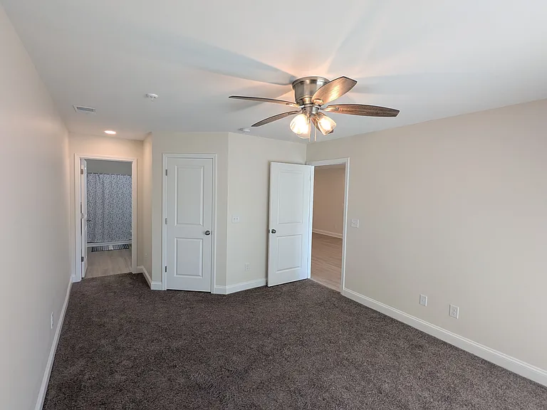 Keystone Luxury Apartments — Photo 36