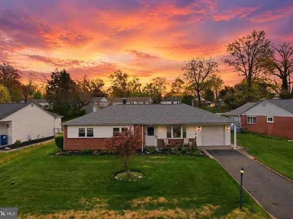 2940 Stoney Creek Rd, East Norriton, PA 19401
