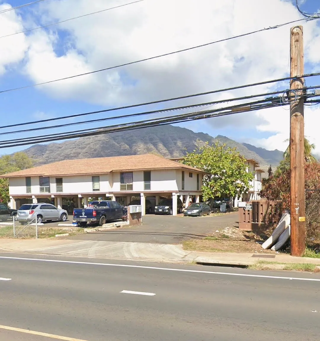 4 bed, 1200 sqft, $2,999 — Photo 1