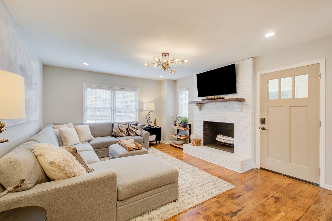 next background image