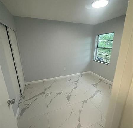3rd image of 616 NW 5th Ave APT 5