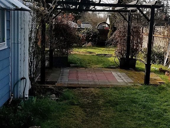 5th image of 10806 Villa Ln SW