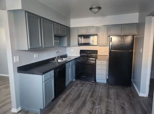 8911-8927 Gerritsen Ave, Brookfield, IL 60513