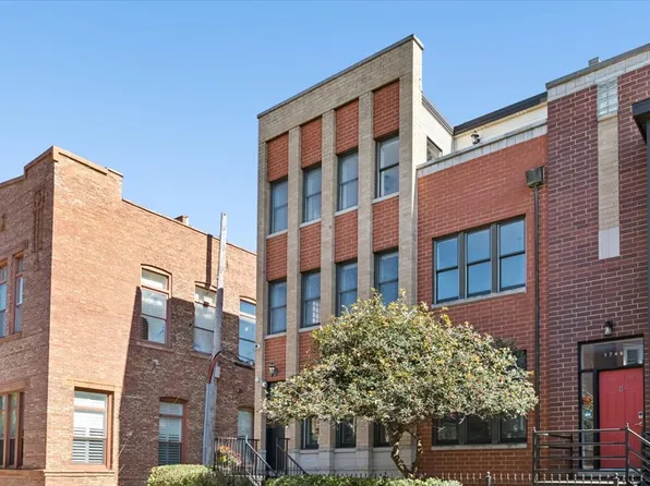 1743 W Terra Cotta Pl, Chicago, IL 60614