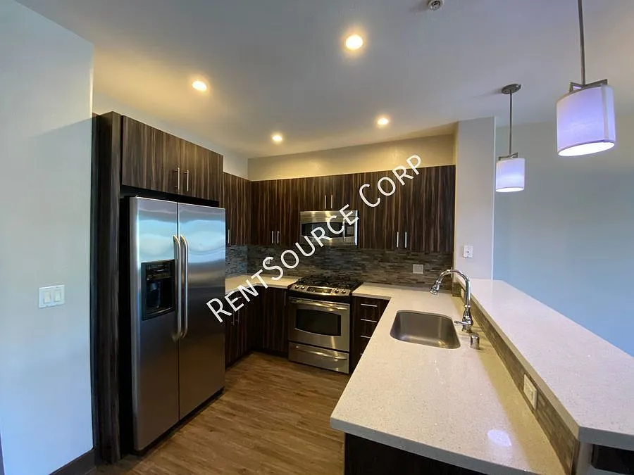 1 Bedroom Condo for Lease at The Madison at Town Center — Photo 3