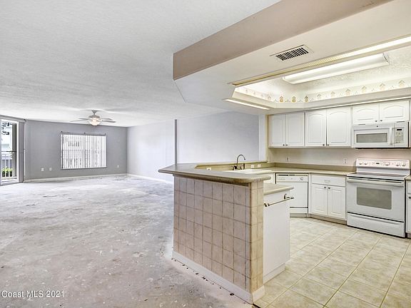 3rd image of 3360 S Atlantic Ave APT 204