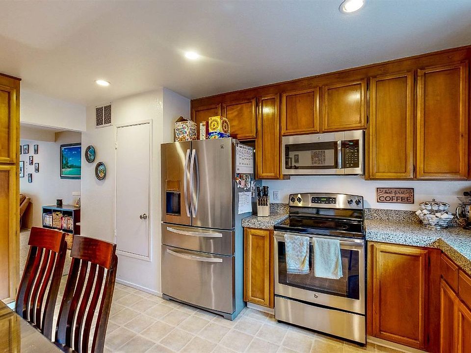 1st image of 185 Escallonia Drive