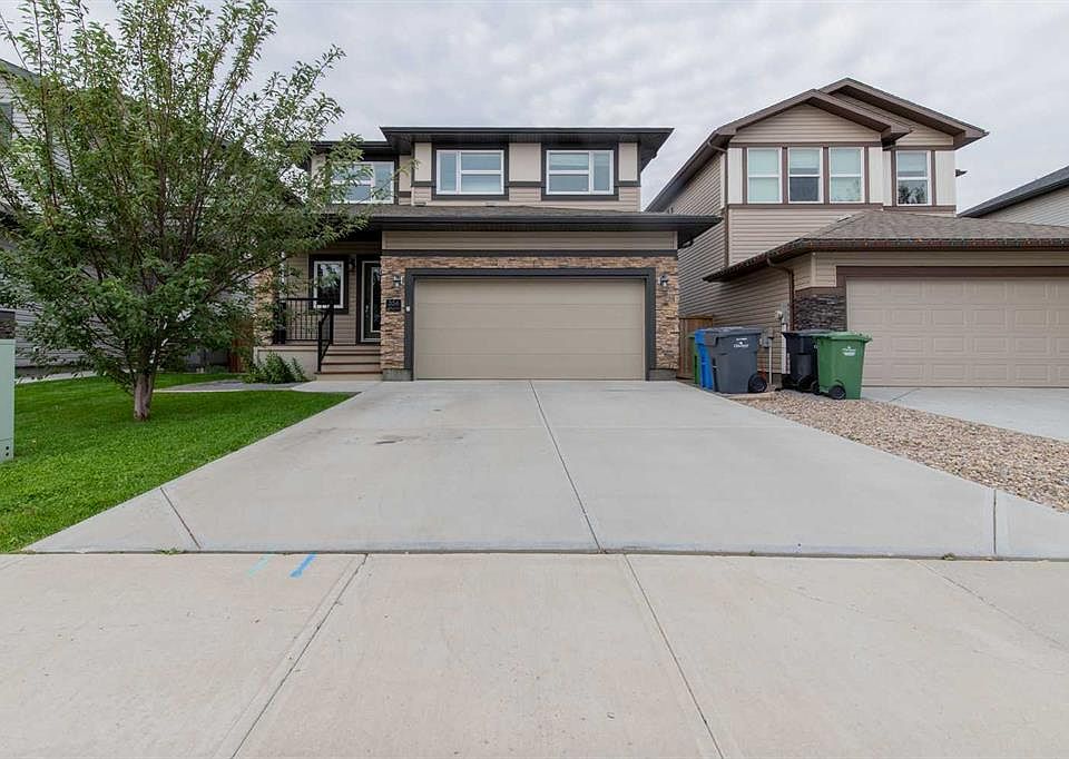 1st image of 356 N Westgate Cres