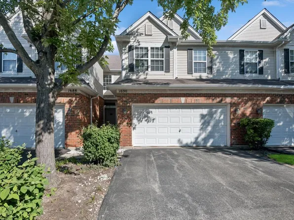 1690 Buckingham Dr, Des Plaines, IL 60016